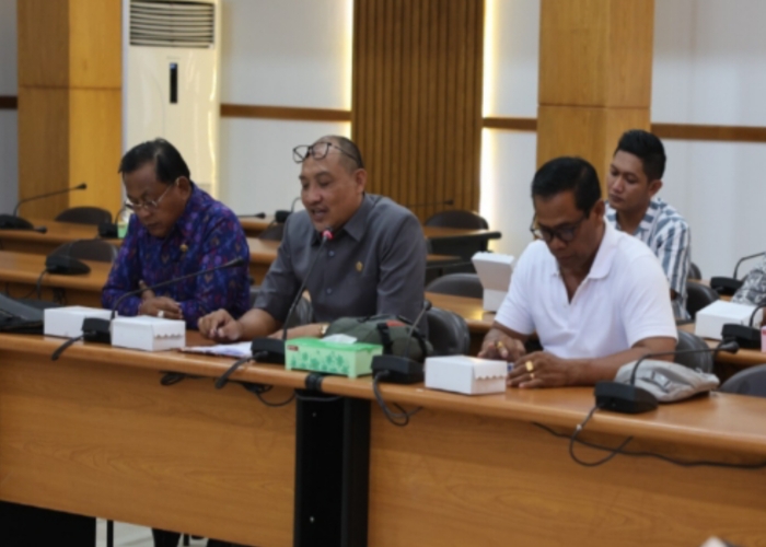 Komisi II DPRD Kabupaten Klungkung menggelar rapat kerja pada Jumat (28/2/2025).