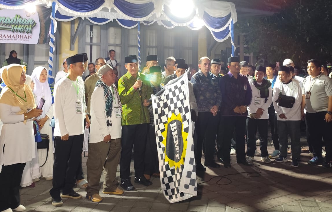 Wakil Bupati Buleleng Gede Supriatna lepas Kirab Ramadan di Buleleng.