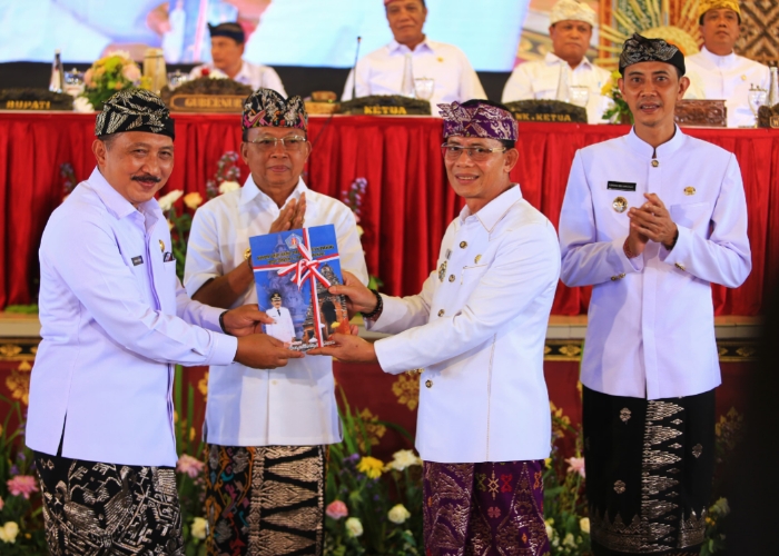 RENCANA : Bupati Klungkung I Made Satria bersama Wakil Bupati Tjokorda Gde Surya Putra memaparkan rencana pembangunan Kabupaten Klungkung periode 2025-2030.