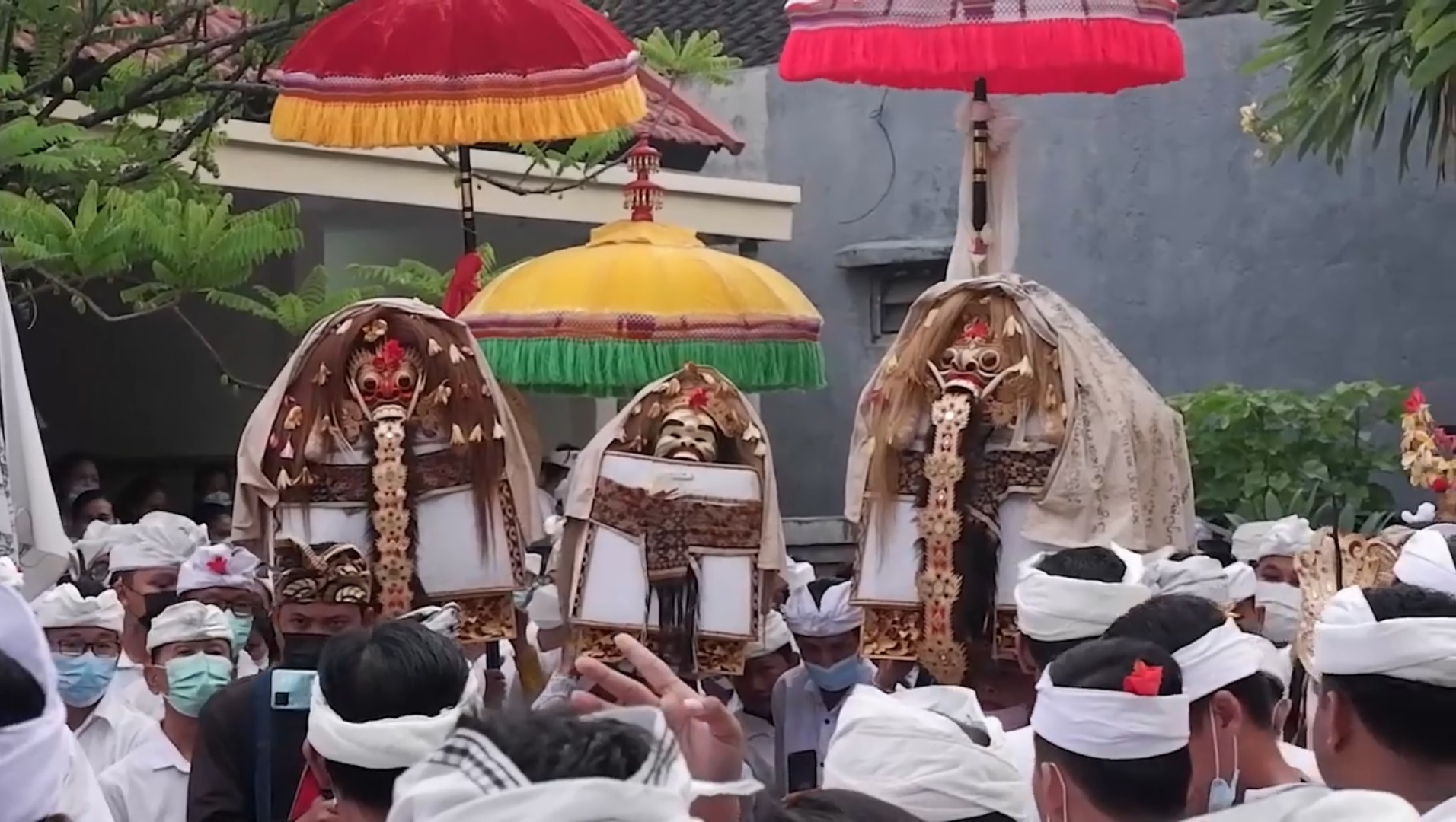 Tradisi Meburu di Desa Adat Panjer, Kecamatan Denpasar Selatan saat tawur agung kesanga