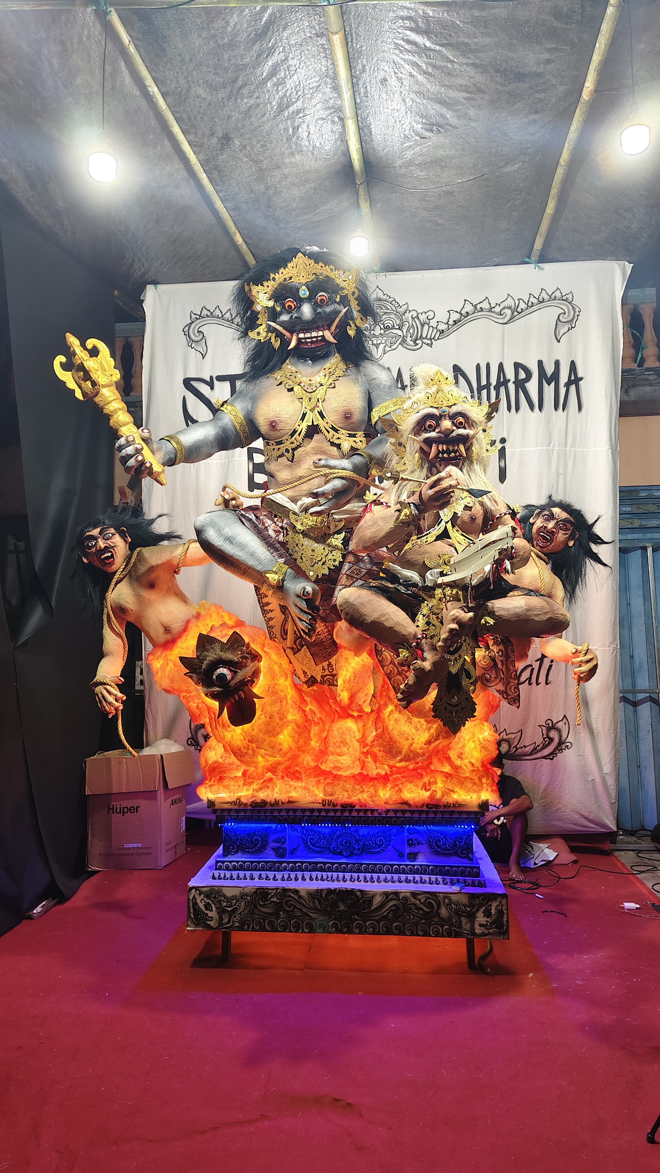 Ogoh-ogoh Laraning Wong Ulah Pati karya STT Eka Yowana Darma bersama Yogix
