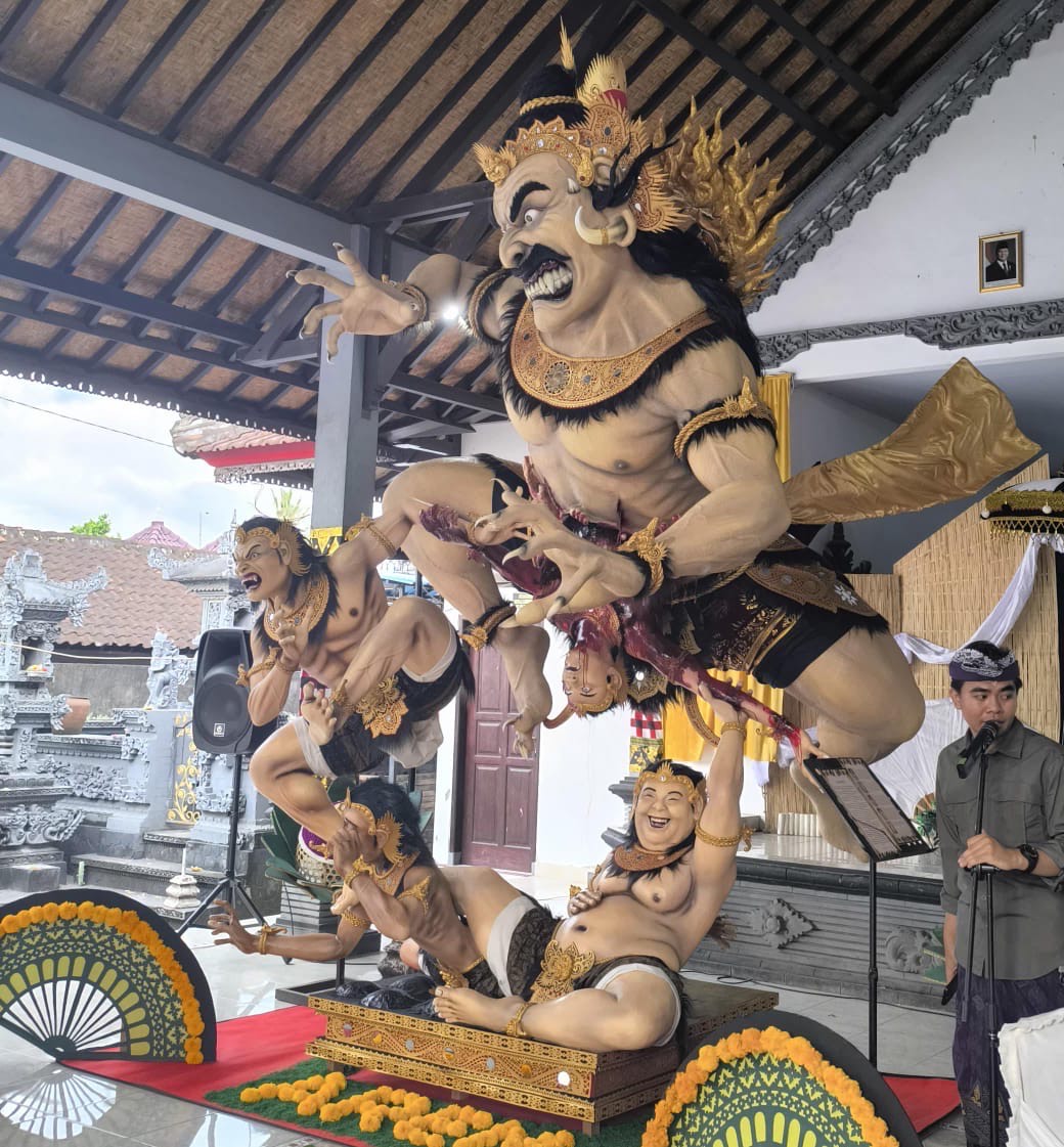 Ogoh-ogoh berjudul "Uteng Weteng" dari STT Eka Cita Kelurahan Dauhwaru, Kecamatan Jembrana, Kabupaten Jembrana. (Istimewa)