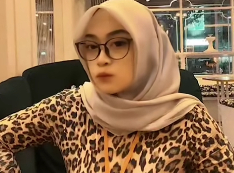 Bu Guru Salsa kembali melakukan live Tiktok
