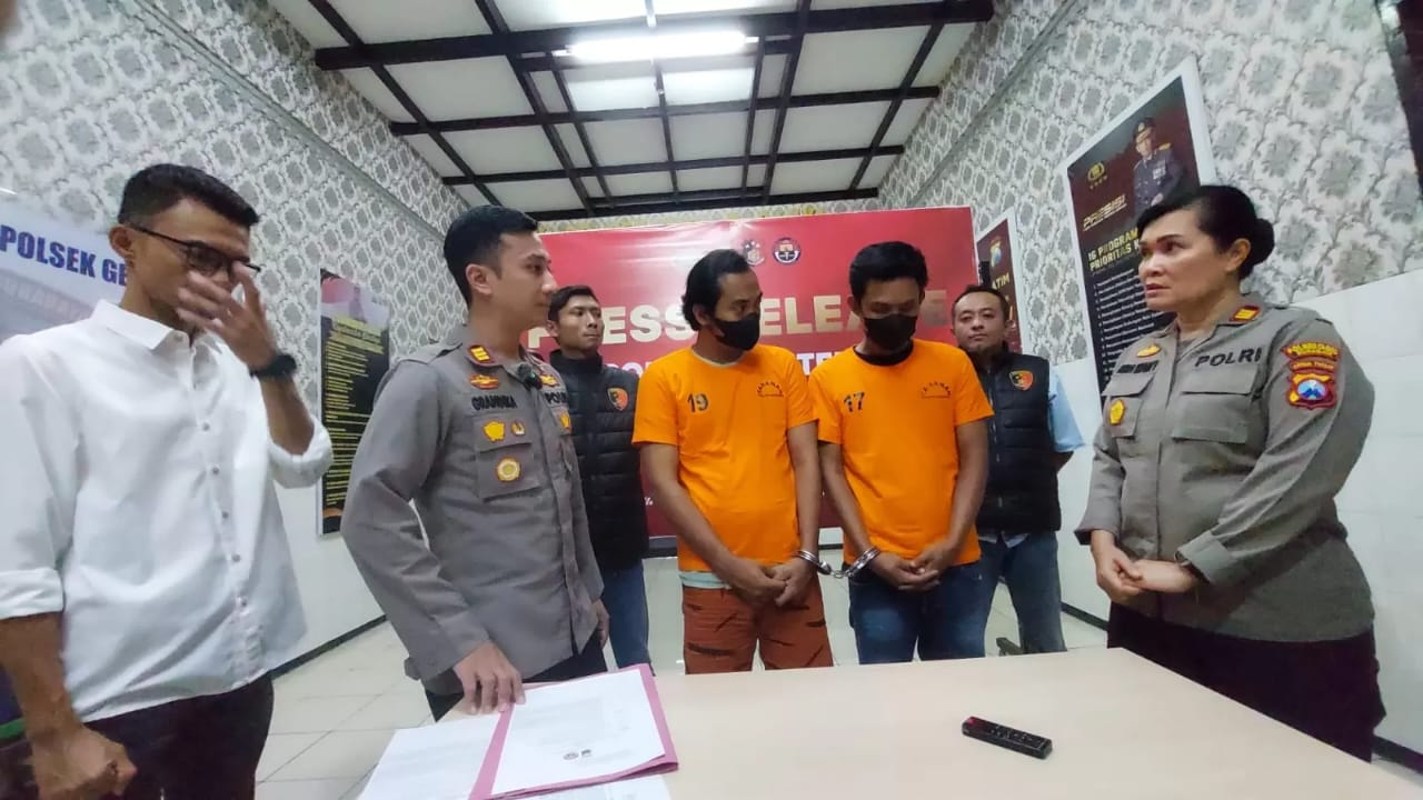 Dua bandit pencuri motor yang beraksi sepekan dua kali di Jalan Kusuma Bangsa, Surabaya. (MAHRUS/RADAR SURABAYA)