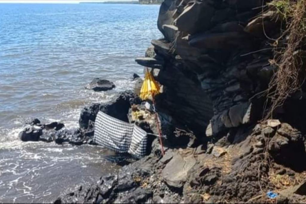 Pura Segara Taman Beji di Desa Pacung, Kecamatan Tejakula, Kabupaten Buleleng