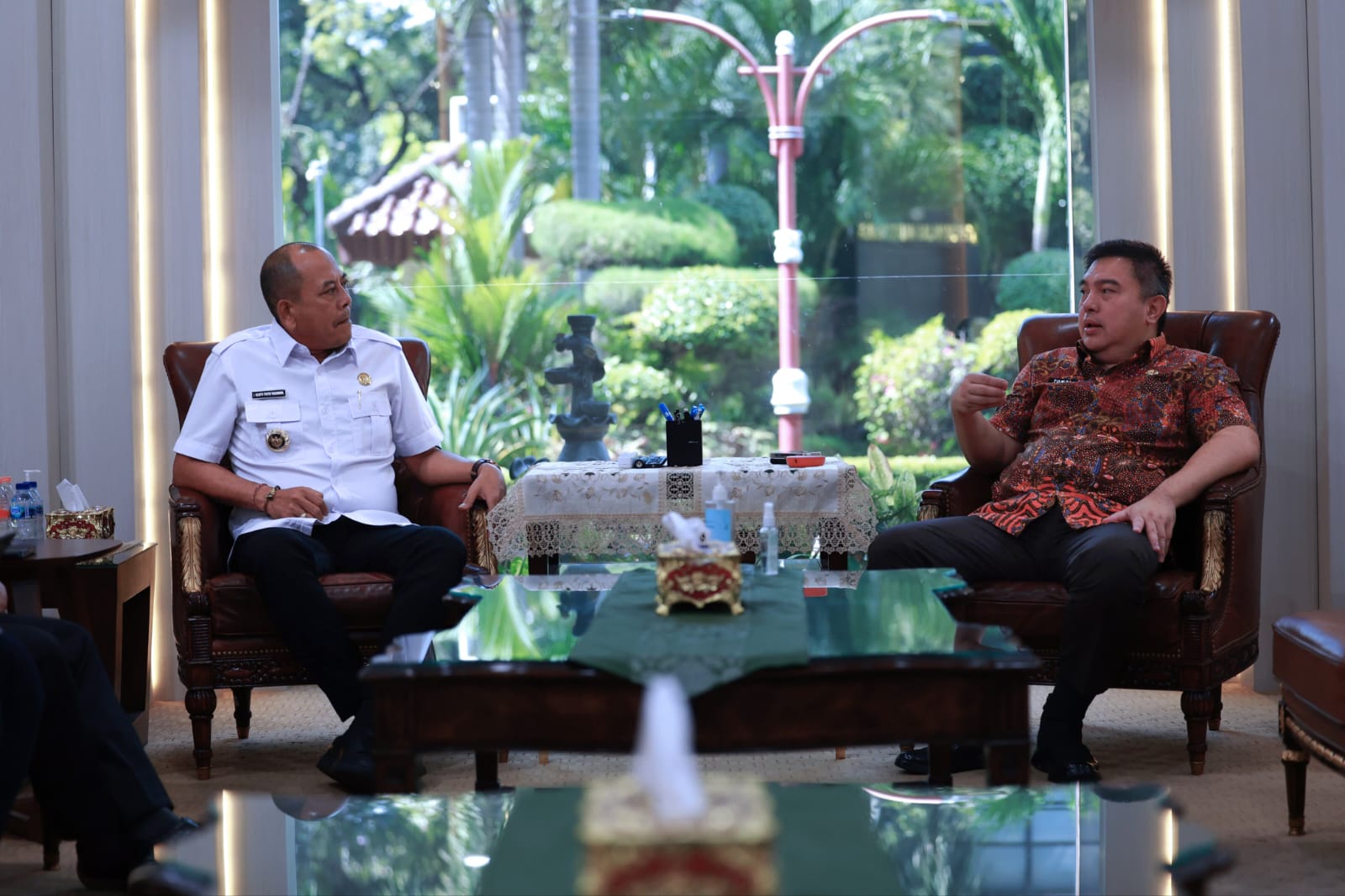 LOBI: Bupati Karangasem I Gusti Putu Parwata mengunjungi Sekretaris Jenderal Kementerian Dalam Negeri, Tomsi Tohir, pada Kamis (20/3).