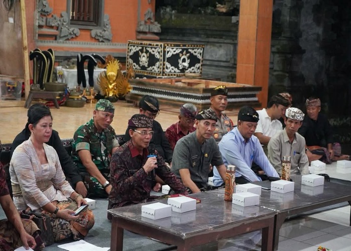 SEPAKAT : Sosialisasi yang dihadiri langsung oleh Bupati Klungkung I Made Satria dan Wakil Bupati Klungkung Tjokorda Gde Surya Putra.