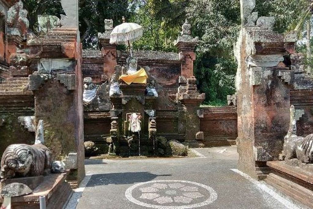 Pura Taman Sari di Desa Baha, Kecamatan Mengwi, Kabupaten Badung