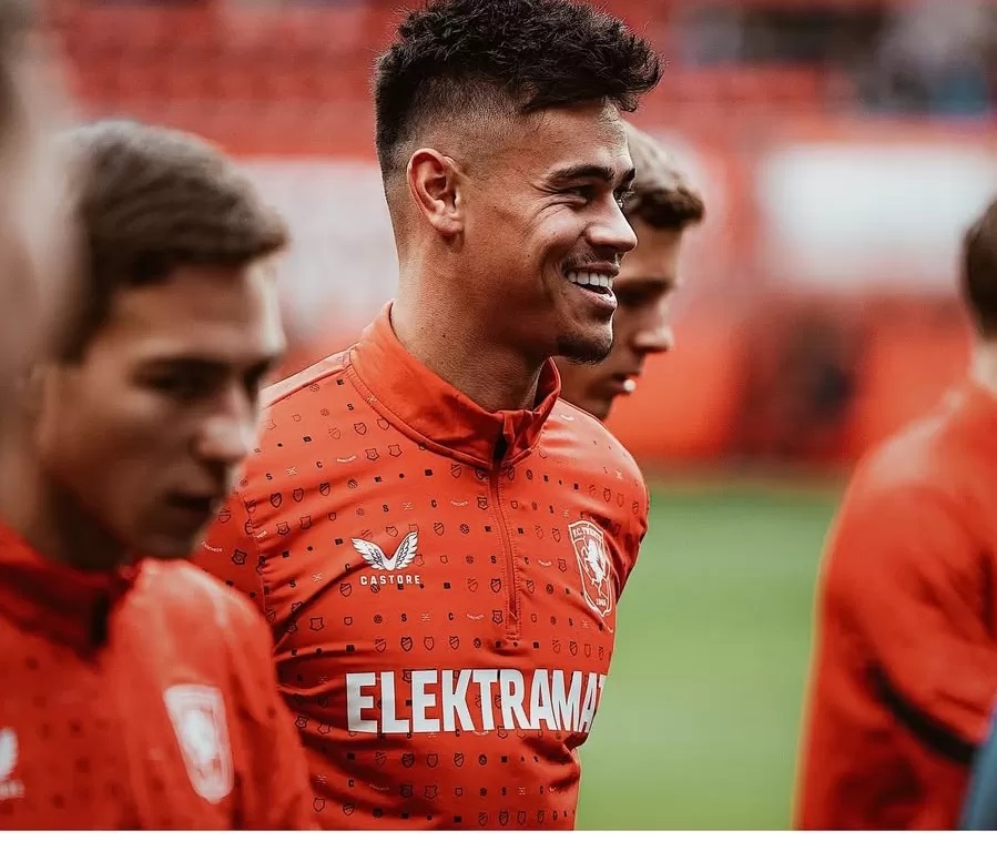 Mees Hilgers saat membela FC Twente (Instagram.com/@meeshilgerss)