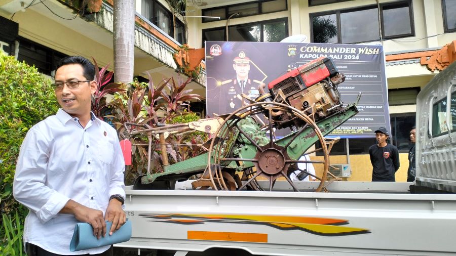 Mesin traktor yang dicuri oleh tersangka Samsul diamankan di Mapolres Tabanan.&nbsp;