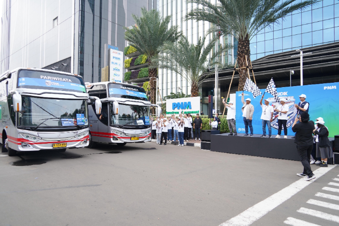 Melalui program Mudik Bersama BUMN 2025, PNM Berangkatkan Nasabahnya Mudik dari Jakarta ke Beberapa Kota di Pulau Jawa.