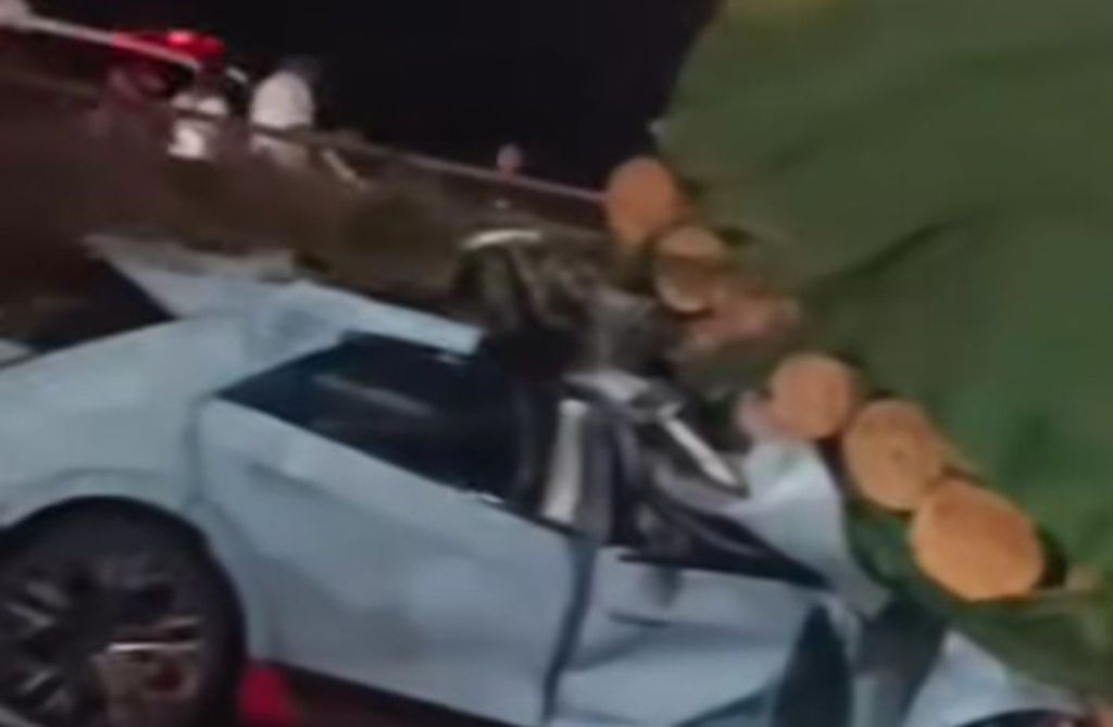 Tangkapan layar kecelakaan lalu lintas di Jalan Tol arah Selatan, tepatnya di KM 05.200 wilayah Cengkareng, Jakarta Barat, Sabtu (29/3/2025) sekitar pukul 19.00 WIB. ANTARA/Risky Syukur