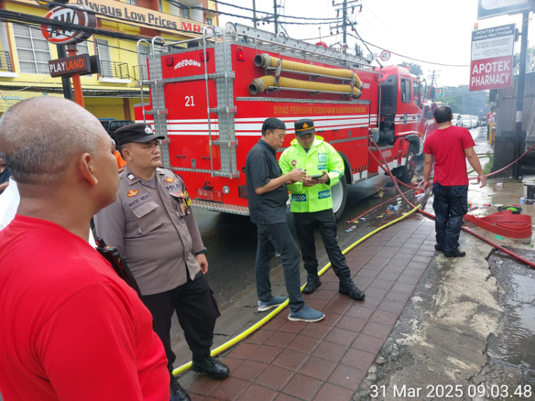 Kebakaran melanda apotek di Kuta Selatan