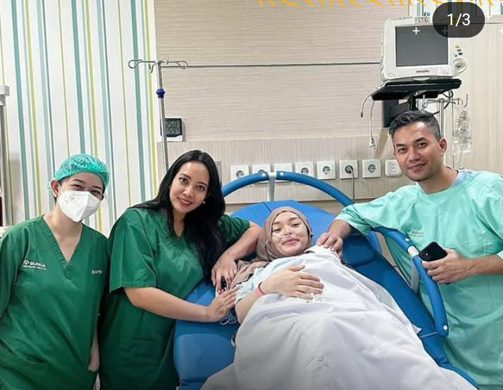 Pedangdut Zaskia Gotik melahirkan anak ketiganya