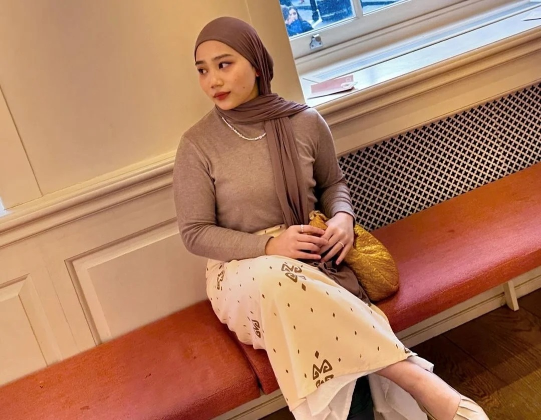 Camillia Laetitia Azzahra memilih lebaran di Inggris di tengah isu perselingkuhan yang menerpa sang ayah