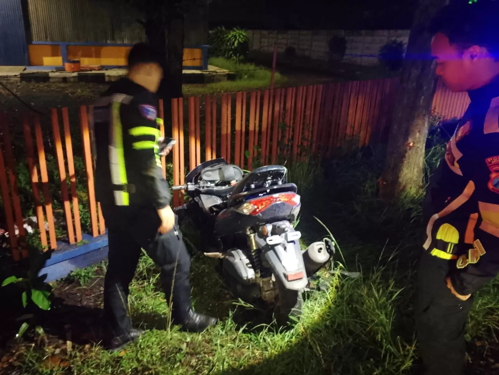 Kondisi motor sejoli asal Ngawi yang terlibat kecelakaan di Jombang Rabu (2/4/2025).