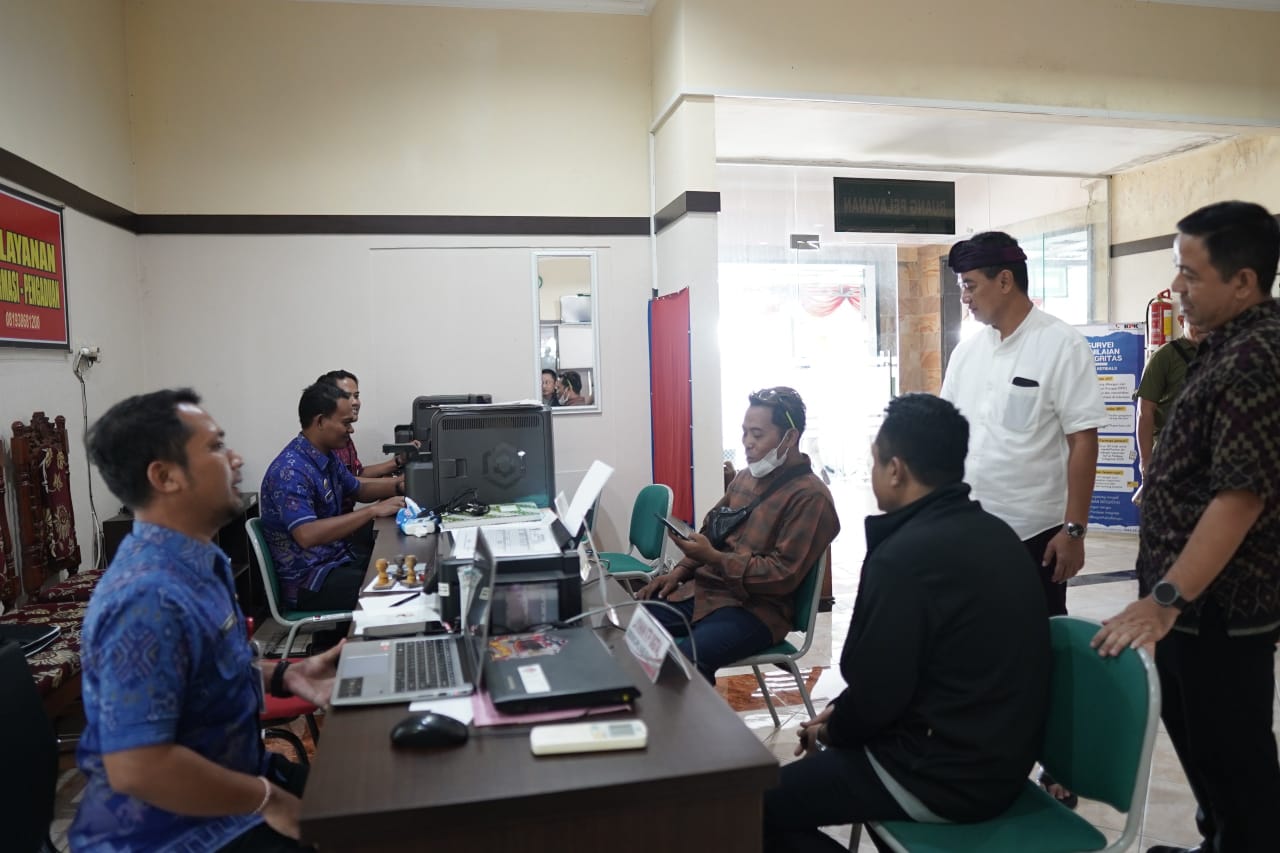 Pelayanan Adminduk di MPP Buleleng pada loket Disdukcapil.