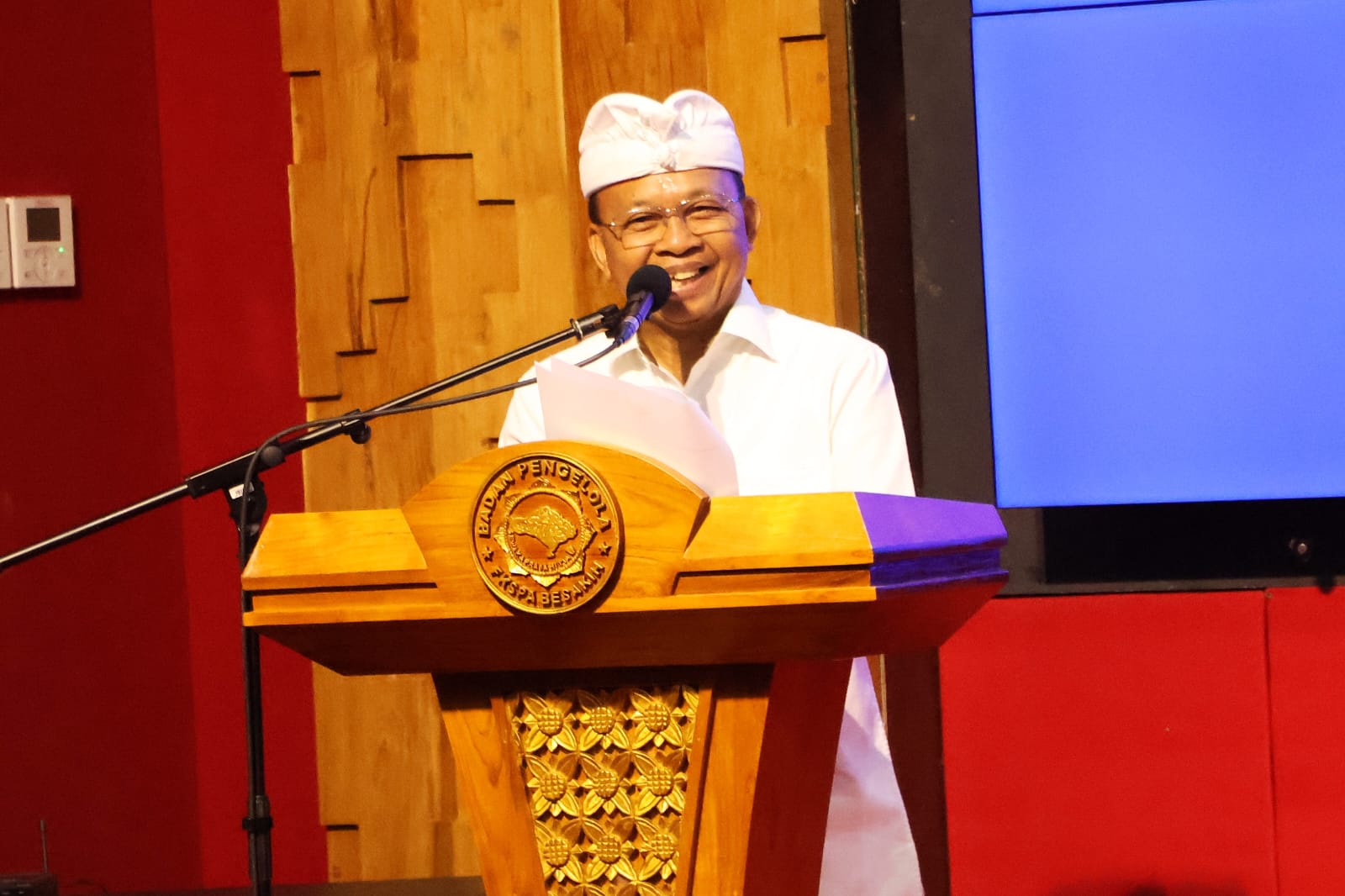 GUBERNUR : Gubernur Bali, Wayan Koster.