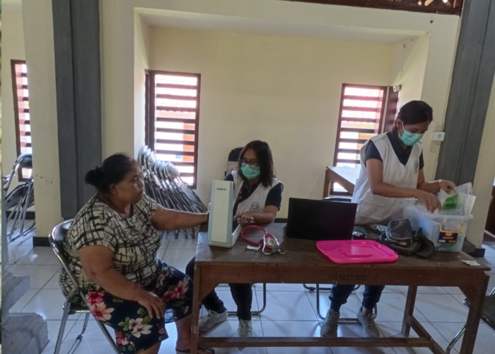 NYERI : Pelayanan kesehatan warga Kasepekang di UPT SKB Banjarangkan.