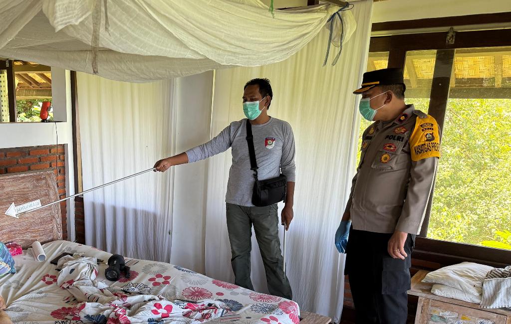 MENINGGAL DUNIA: Seorang WNA Belanda ditemukan sudah tidak bernyawa di kamarnya di Dusun Mimba, Desa Padangbai, Manggis, pada Senin (7/4).