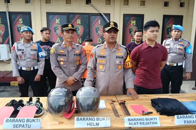 Kapolres Serang AKBP Condro Sasongko saat pressrilis curanmor di Serang, Banten, Rabu (9/4/2025).