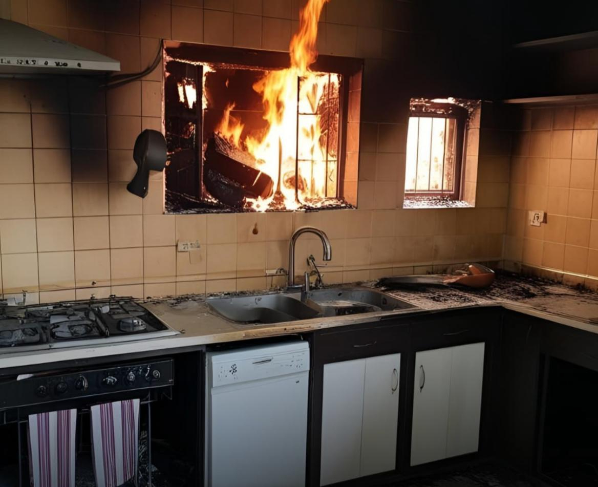 Dapur milik warga Rendang hangus terbakar