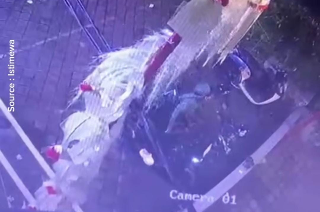Rekaman CCTV Ungkap Aksi Pencurian Helm di Cellular World Gianyar