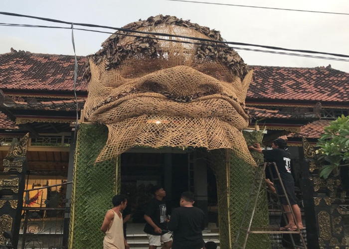 UNIK : STT Sila Jaya membuat instalasi unik sambut Hari Raya Galungan.