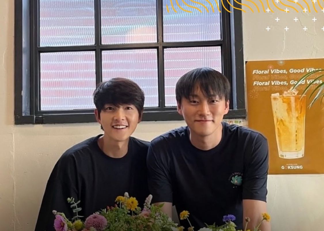 aktor ternama Song Joong Ki diam diam mendalami peran dengan belajar menjadi florist