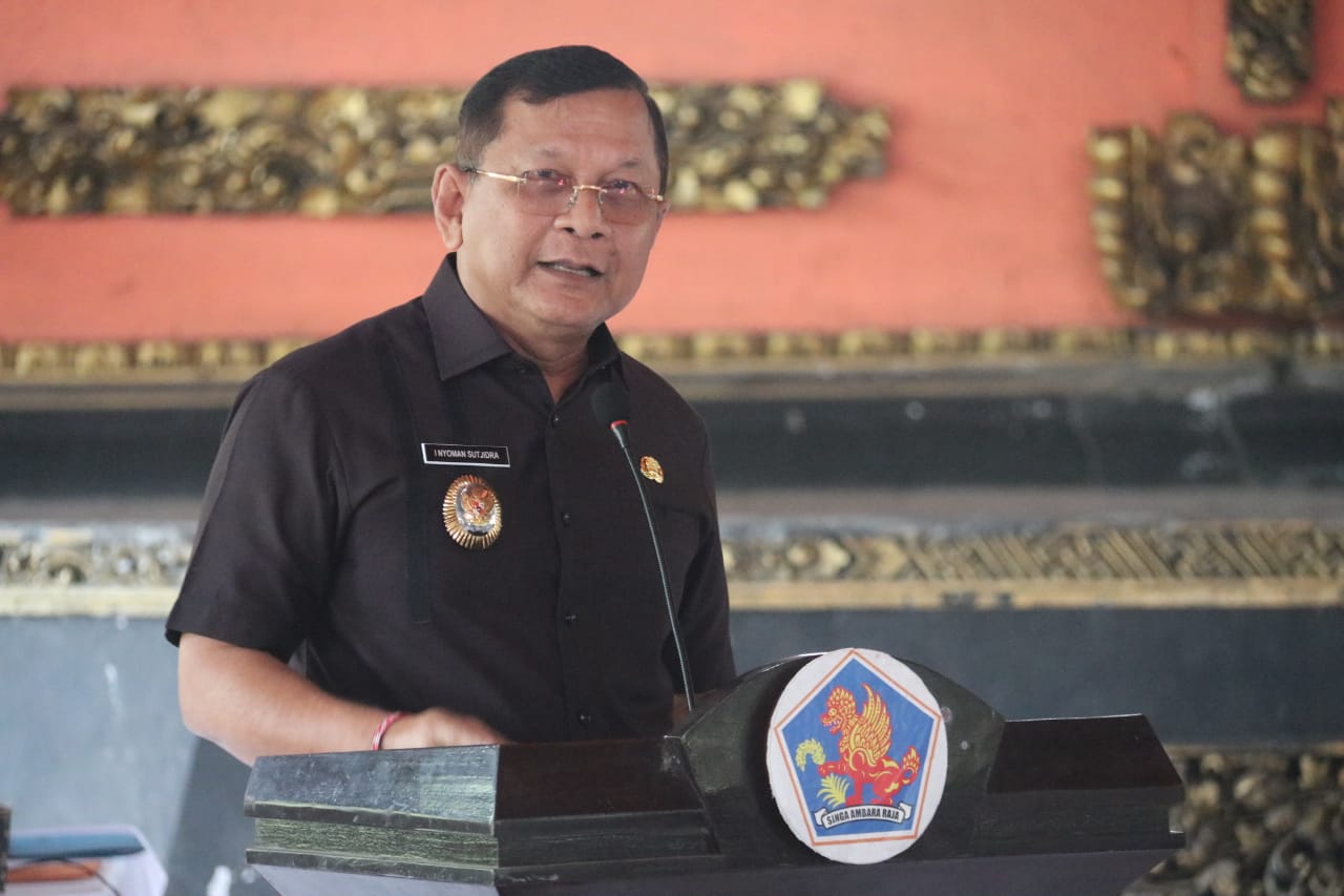 Bupati Buleleng, dr. Nyoman Sutjidra