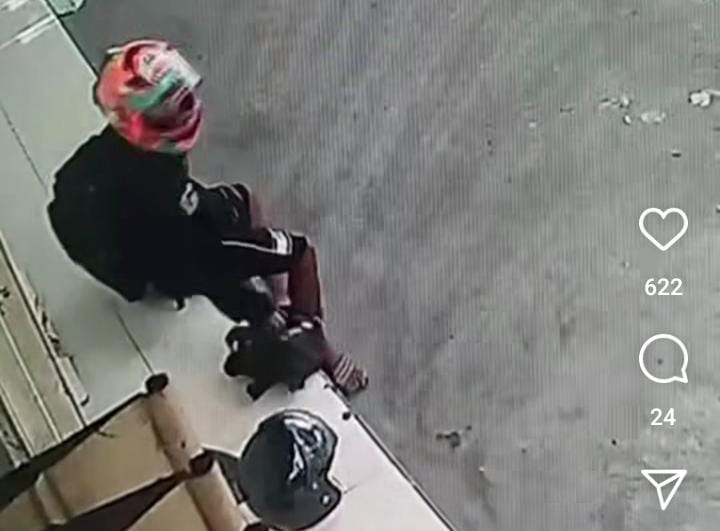 Aksi Pencurian Terekam CCTV di Depan Kantor J&T Ayani Utara