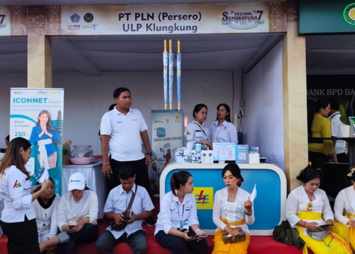 SIAGA : Stand PLN ULP Klungkung di Festival Semarapura.