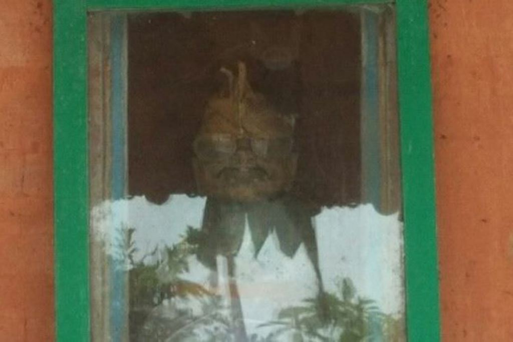 Pura Ratu Alit Sakti