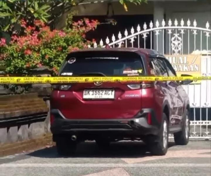 Geger penemuan mayat di dalam mobil di Sidakarya