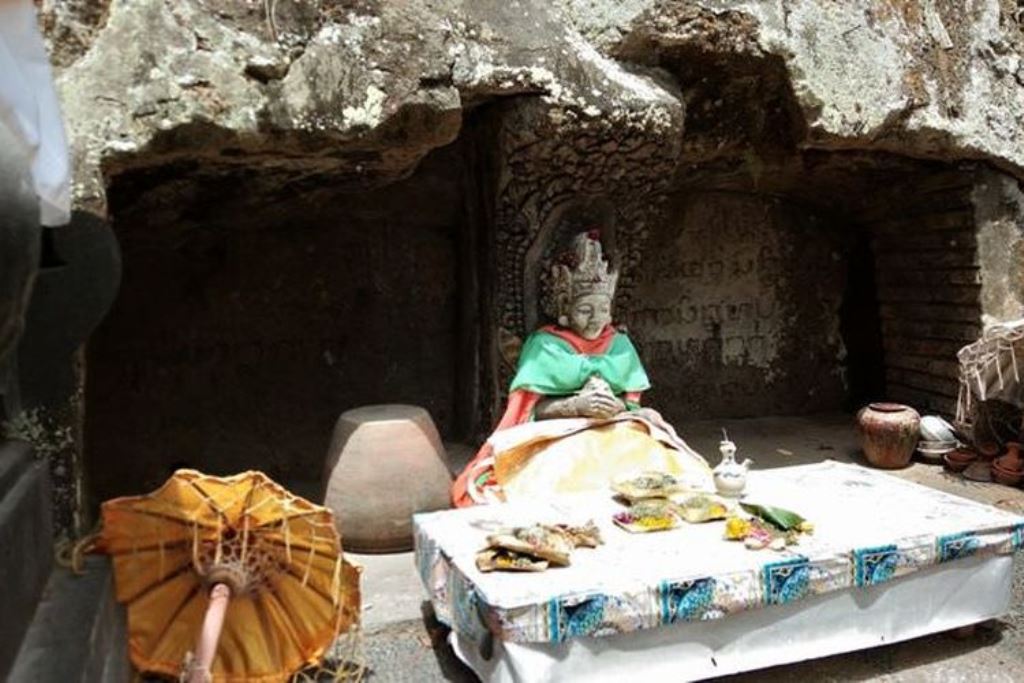 Kreteg (jembatan) kuno berusia ratusan tahun di perbatasan Desa Sibang Gede dan Dharmasaba, Kecamatan Abiansemal, Kabupaten Badung, Bali