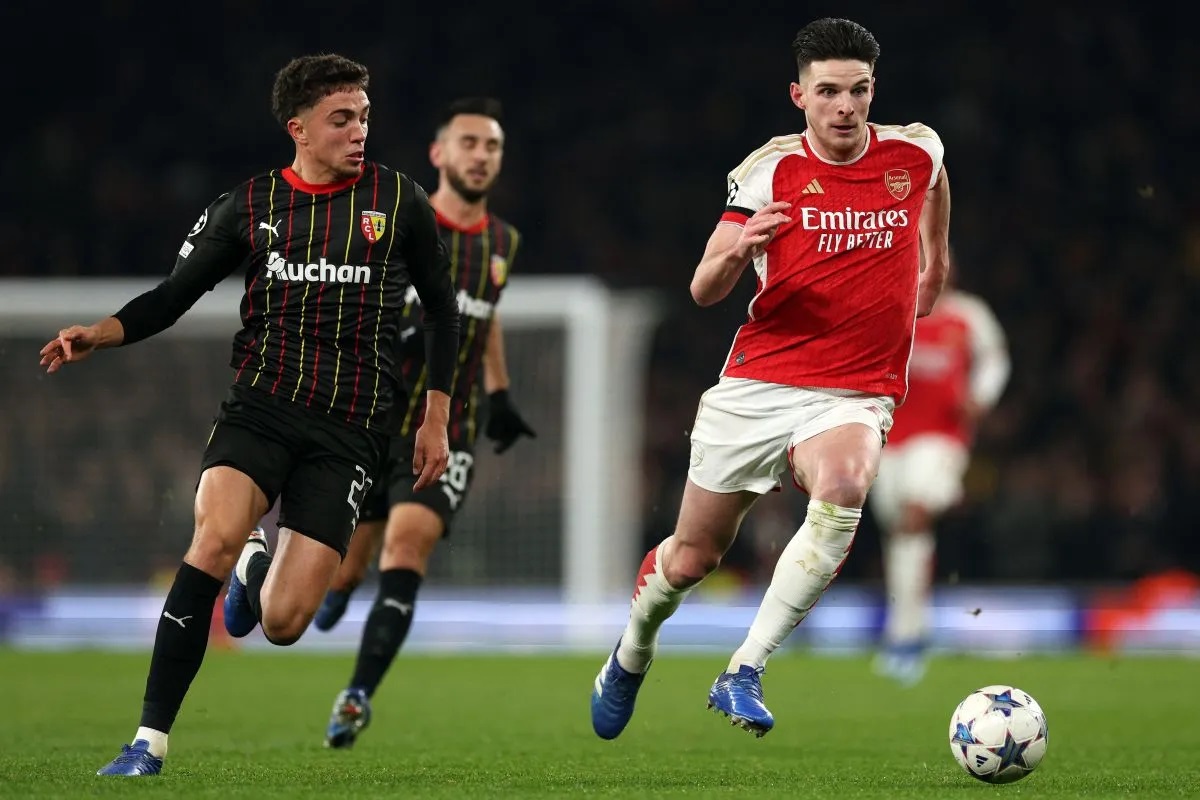 gelandang Arsenal, Declan Rice (kanan)