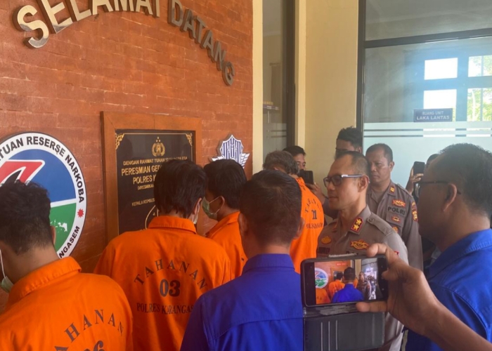 DIRINGKUS: Jajaran SatResnarkoba Polres Karangasem mengungkap pengedar dan pemakai narkoba.