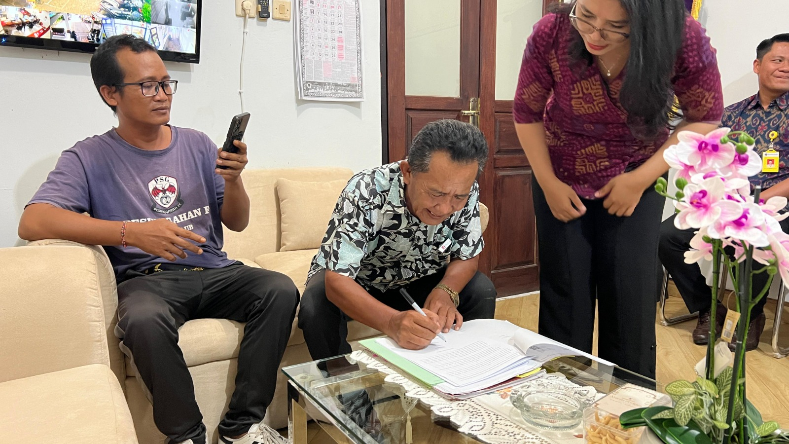 Pelepasan Hak atas Tanah oleh I Wayan Rudana di Desa Pesinggahan