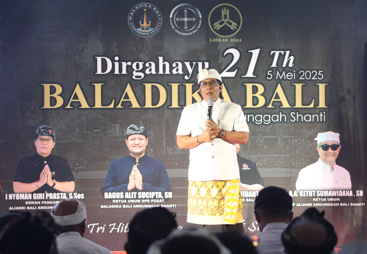 Wakil Gubernur Giri Prasta menghadiri HUT Ke-21 Baladika Bali Angunggah Shanti