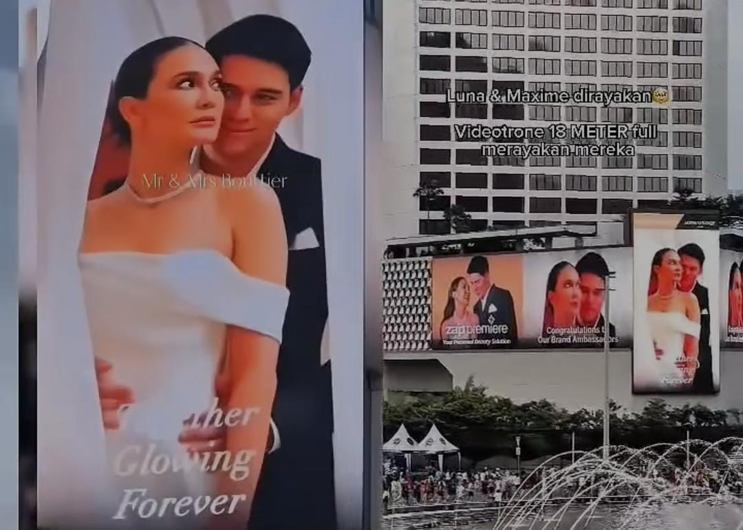 Videotron Raksasa dan Karangan Bunga Memeriahkan Bundaran HI