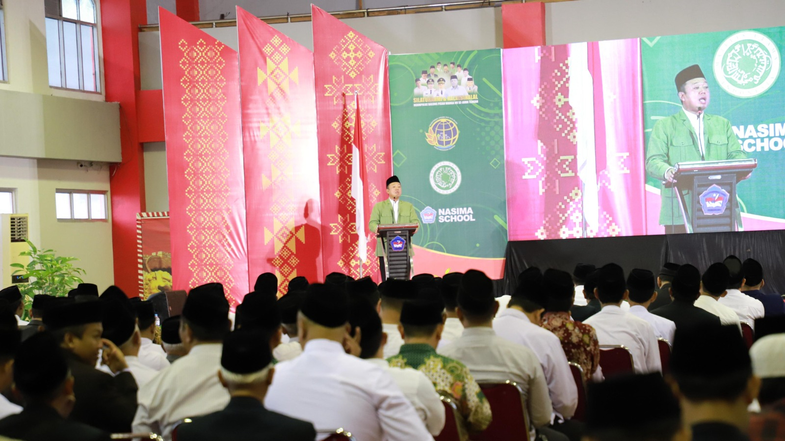 Menteri Nusron Hadiri Halalbihalal NU Se-Jawa Tengah