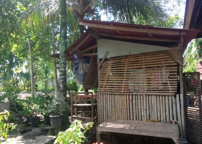 Kondisi warung sebelum mendapatkan bedah warung.