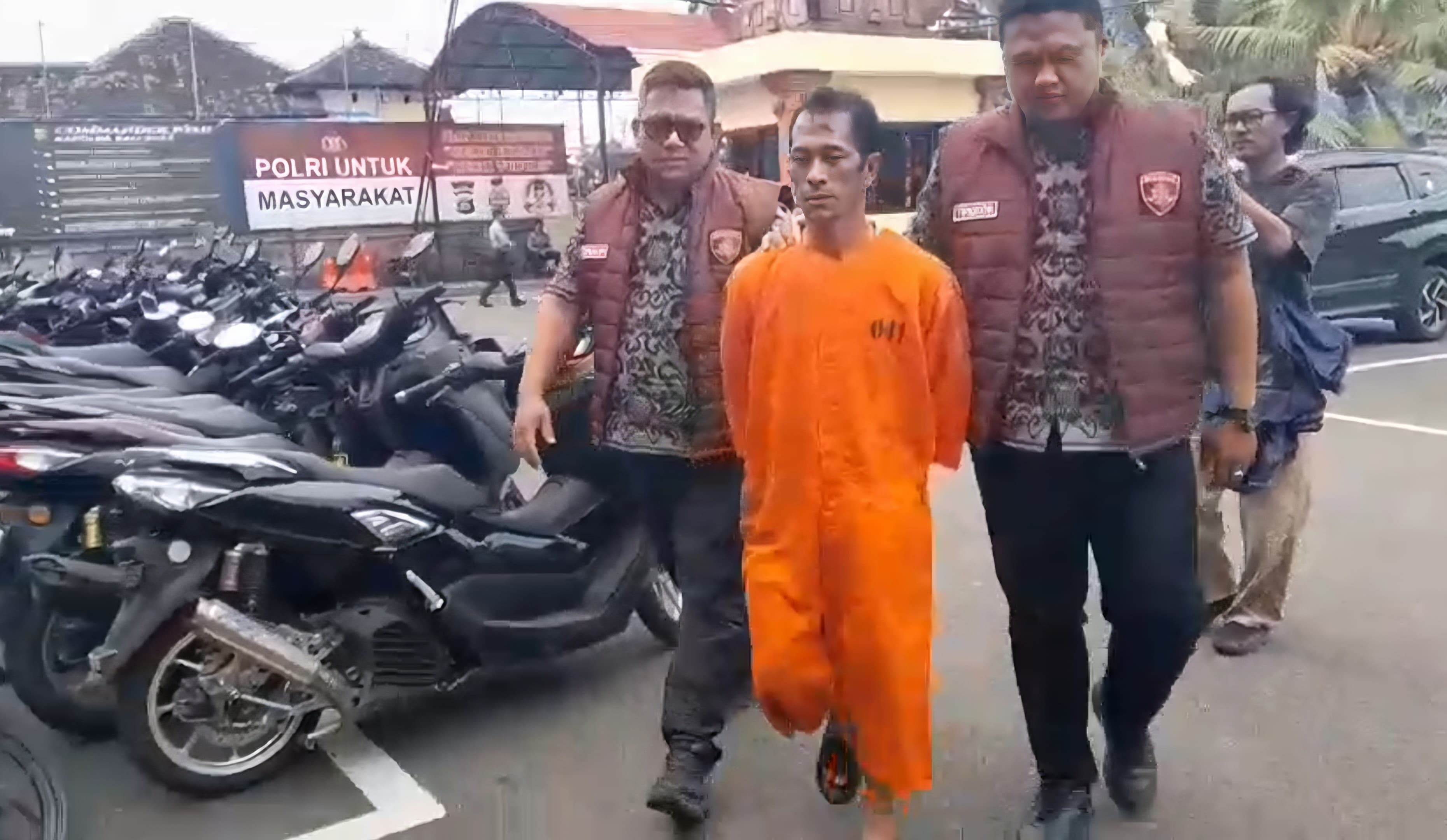 Tersangka IGPSD ditahan di Mapolres Badung. (Bali Express/Istimewa)