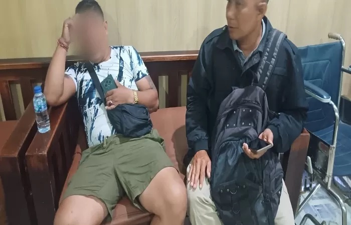 Nyawa I Gede Diana, 46, warga Banjar Galiukir Kaja, Kelurahan Kebon Padangan, Pupuan, Tabanan, diselamatkan dari maut setelah berupaya melompat dari jembatan Tukad Bangkung. (Foto istimewa. )