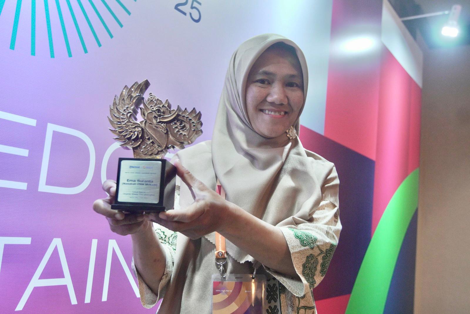 INOVASI: Ema Suranta, pembudidaya maggot yang memperoleh penghargaan lokal