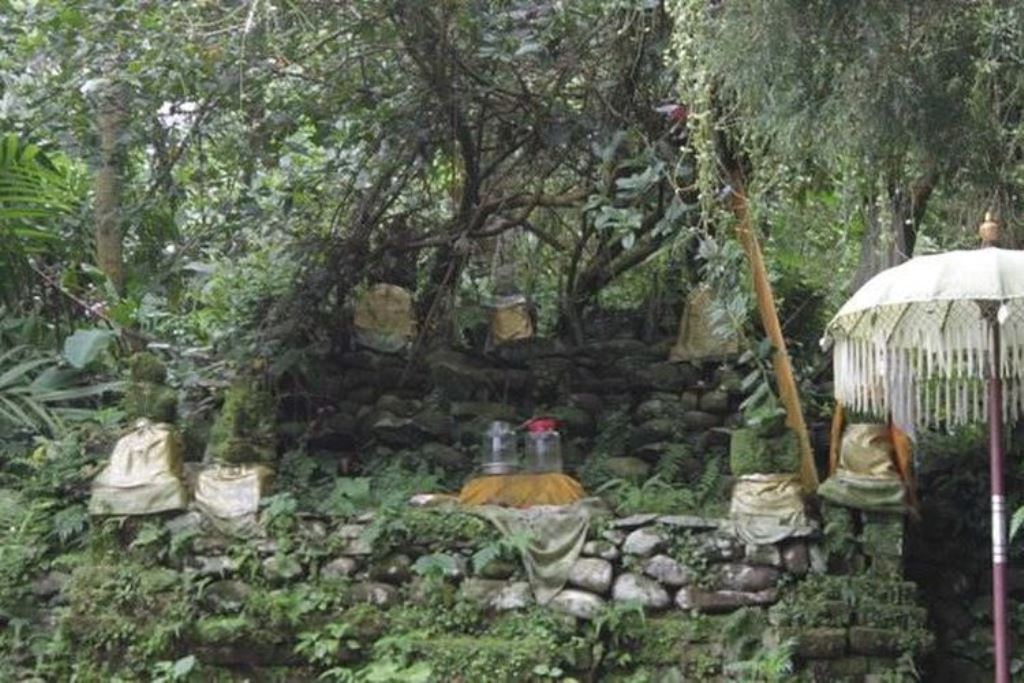 Pura Luhur Besikalung di Kabupaten Tabanan, Bali.