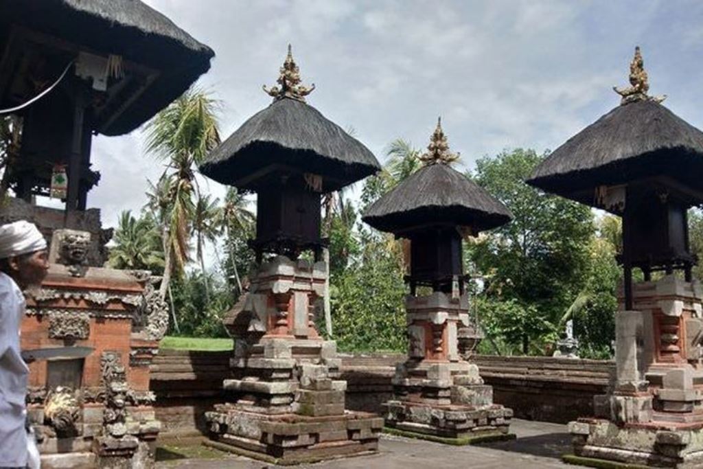 Pura Batan Bingin di Tabanan, Bali.
