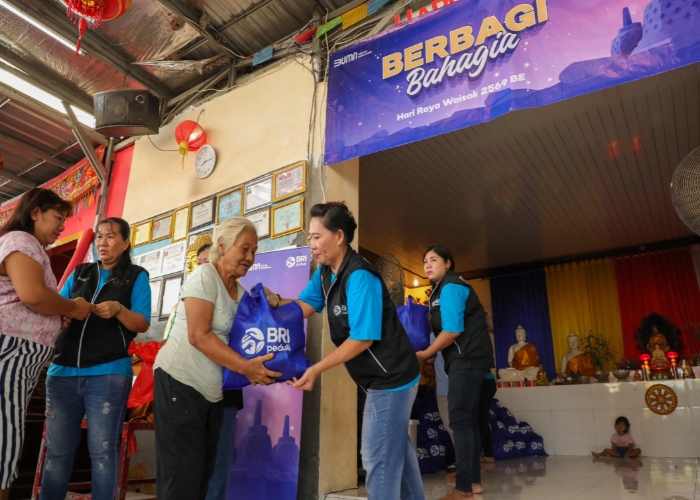 Peringati Hari Raya Waisak 12 Mei 2025, BRI Peduli Salurkan Bantuan Sembako Bagi Ribuan Umat Buddha