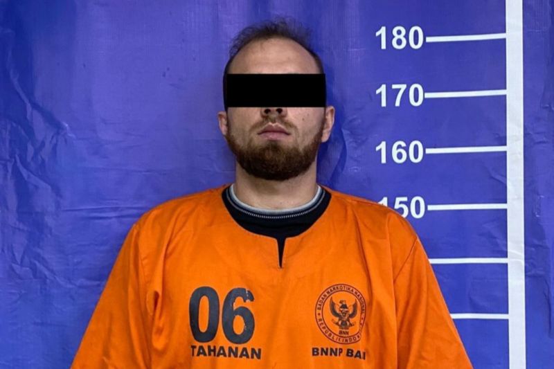 BNN Provinsi Bali menangkap warga negara Kazakhtan yang diduga sebagai kaki tangan jaringan narkoba internasional.