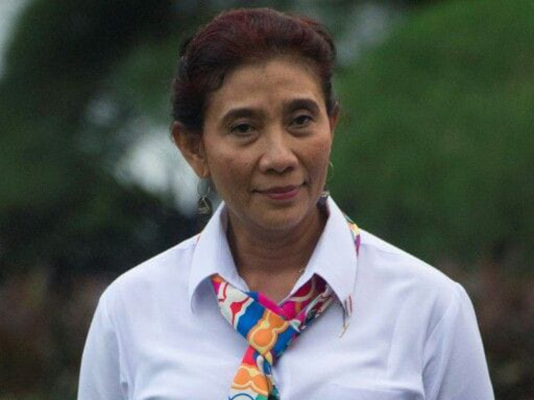 Mantan Menteri Kelautan dan Perikanan, Susi Pudjiastuti minta pemerintah menghentikan judi online dan pinjol